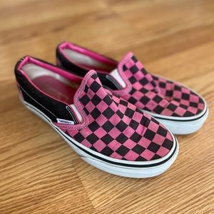 Vans • Pink and black checkered